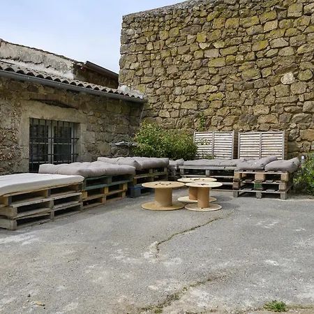 Chateau- La Providence Nyaraló
